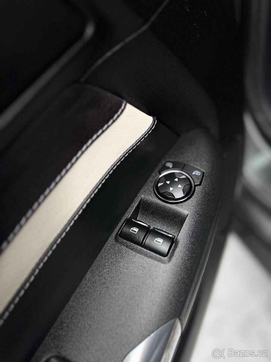 2019 Ford Mustang - 10