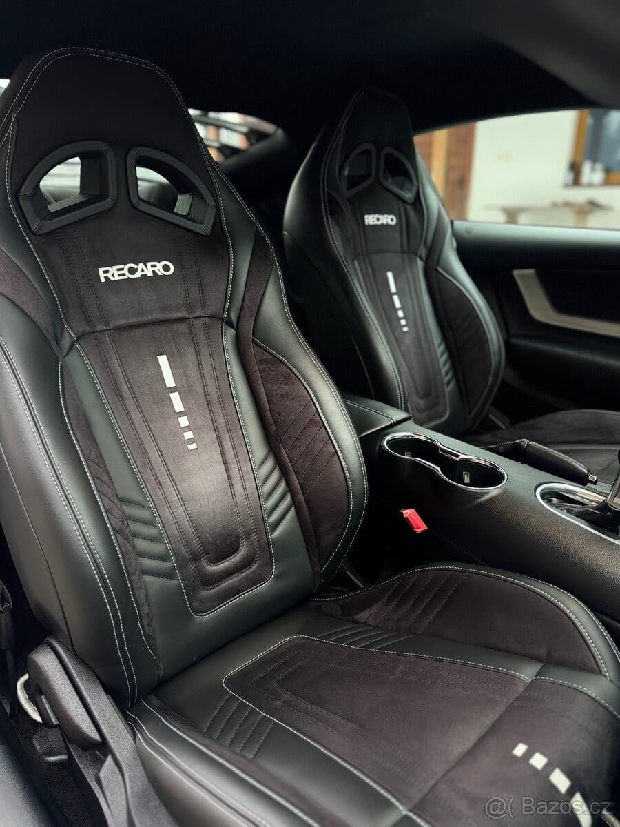 2019 Ford Mustang - 9