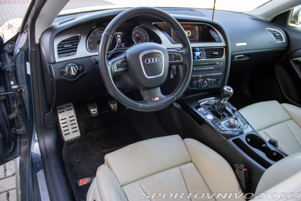 2008 Audi S5 - 11
