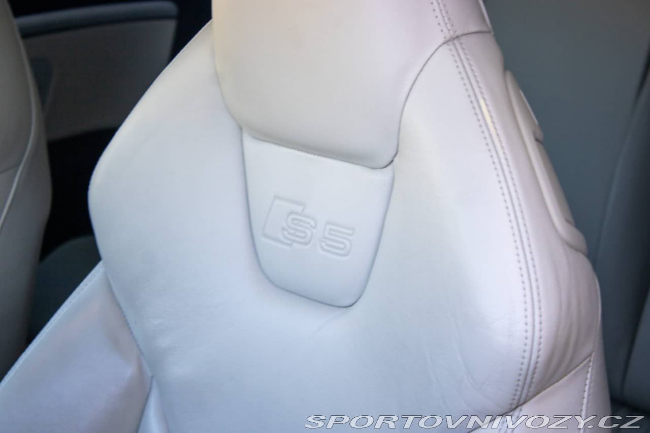 2008 Audi S5 - 19