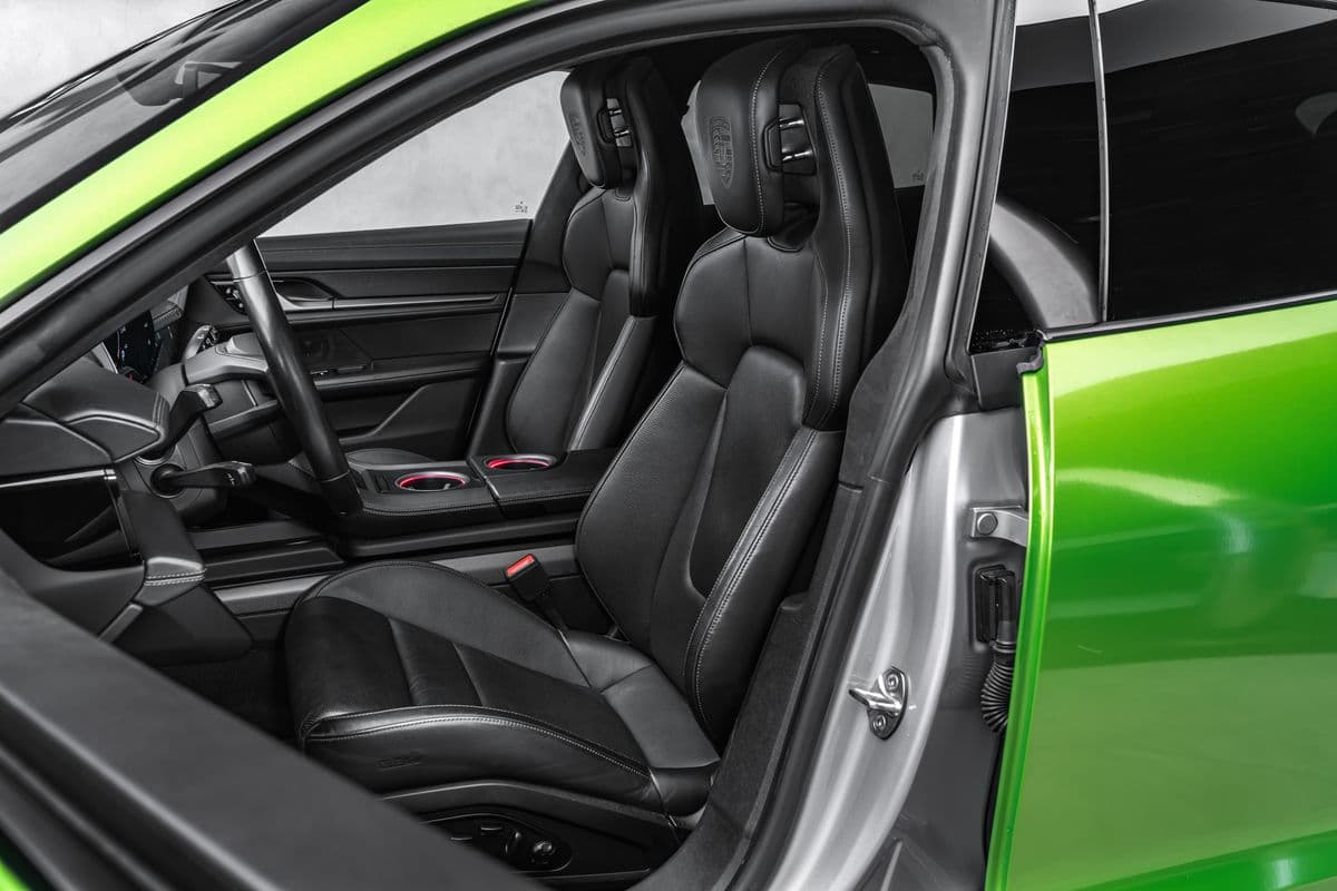 2021 Porsche Taycan - 15