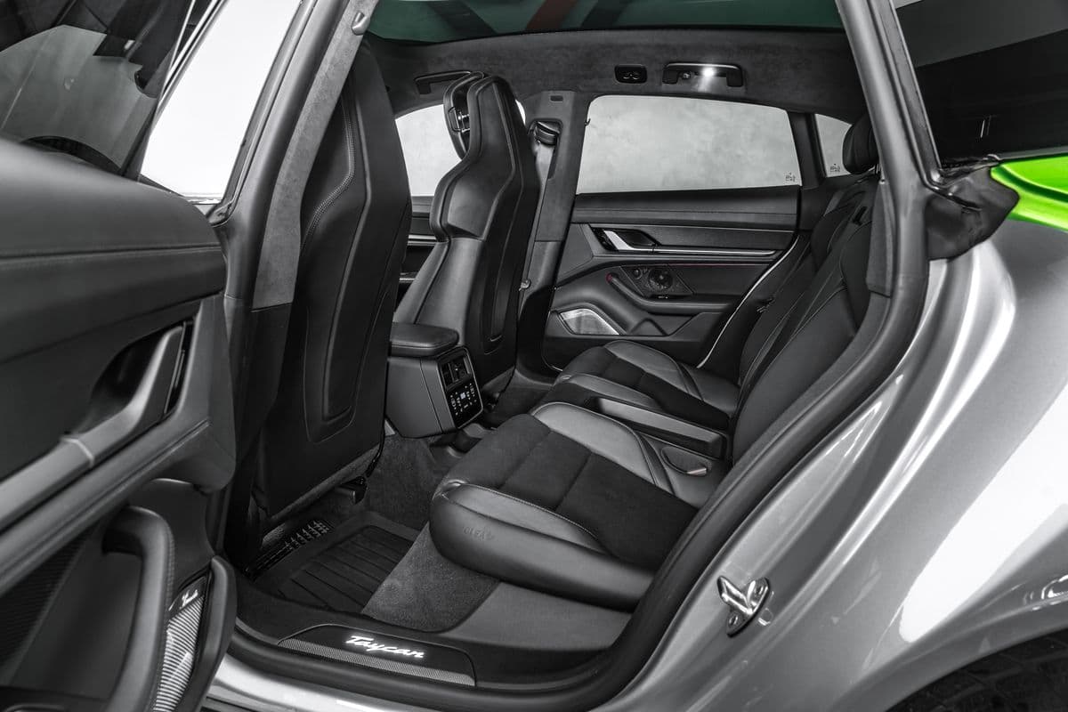 2021 Porsche Taycan - 16