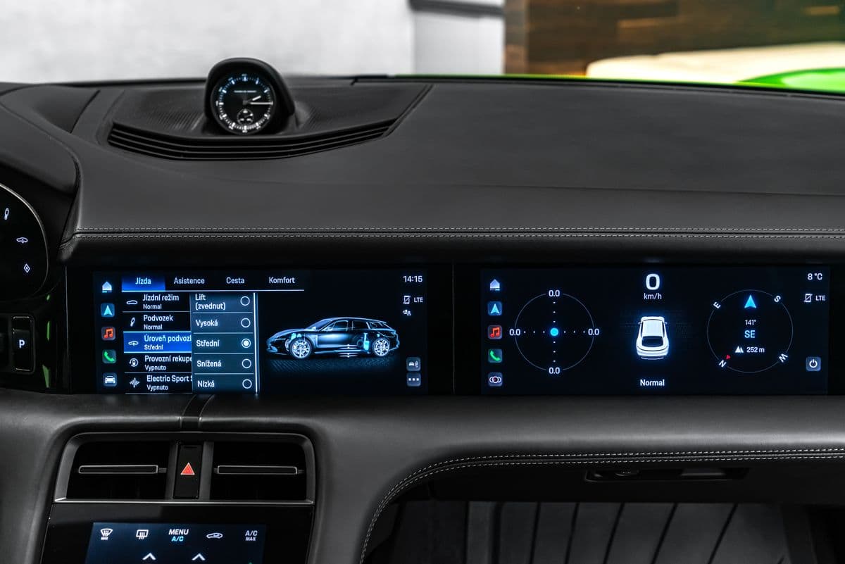 2021 Porsche Taycan - 19