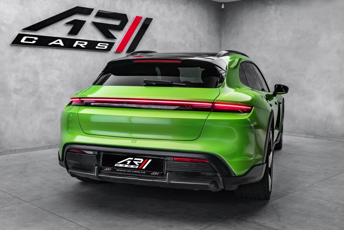 2021 Porsche Taycan - 6