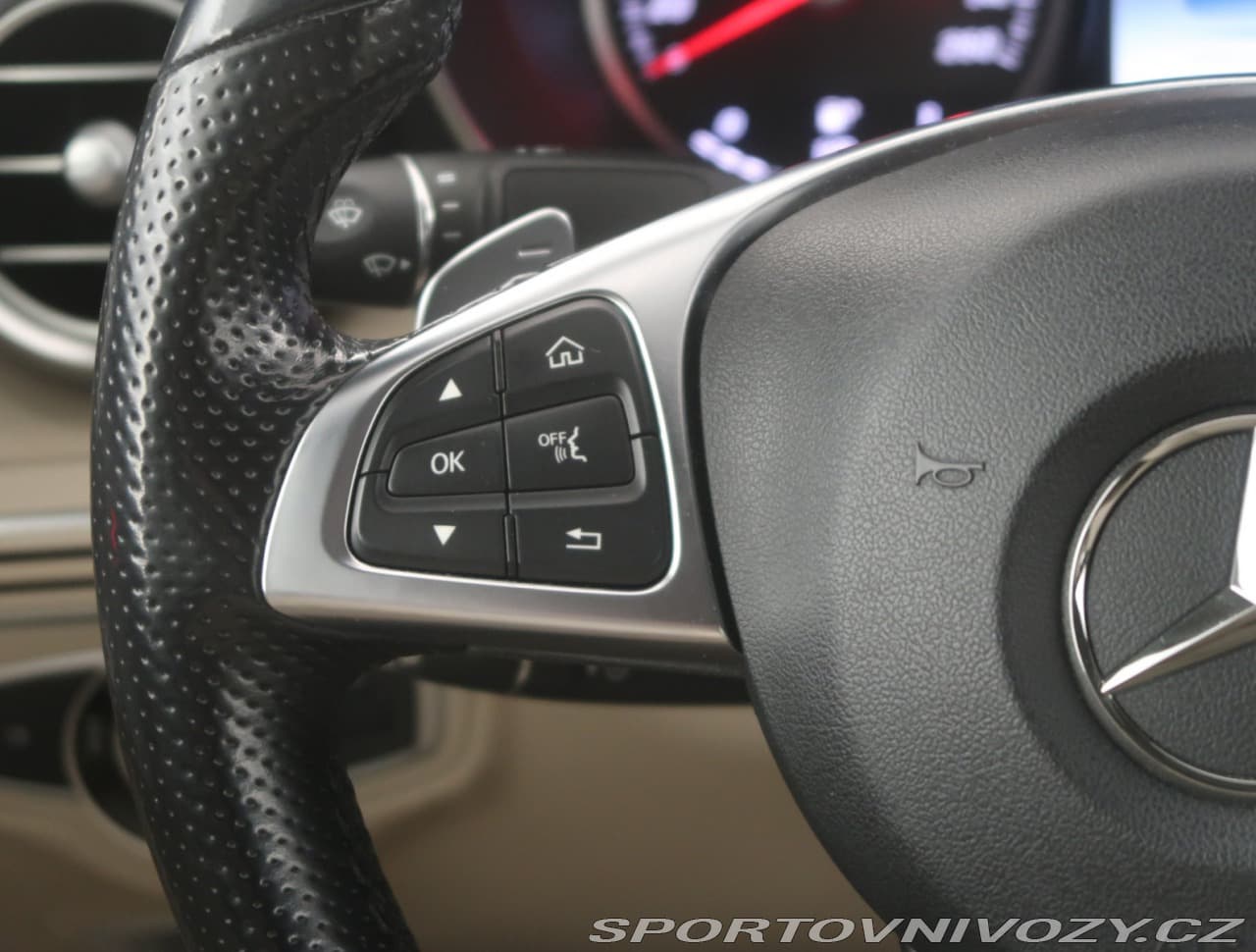 2016 Mercedes-Benz C-Class - 17