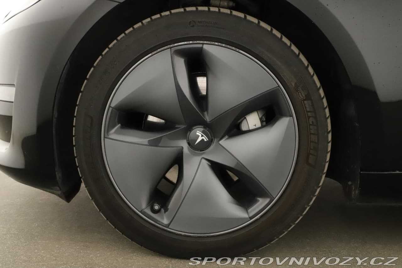 2019 Tesla Model 3 - 12