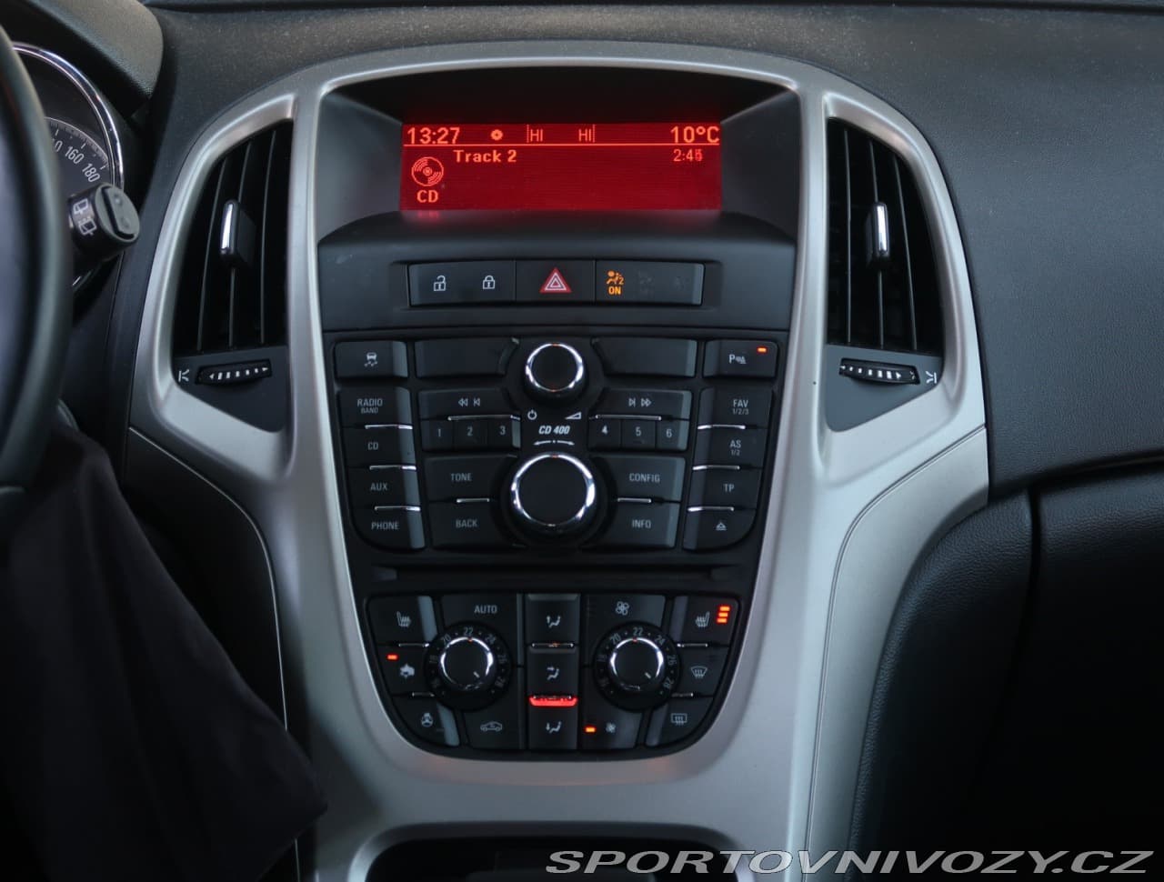 2011 Opel Astra - 12