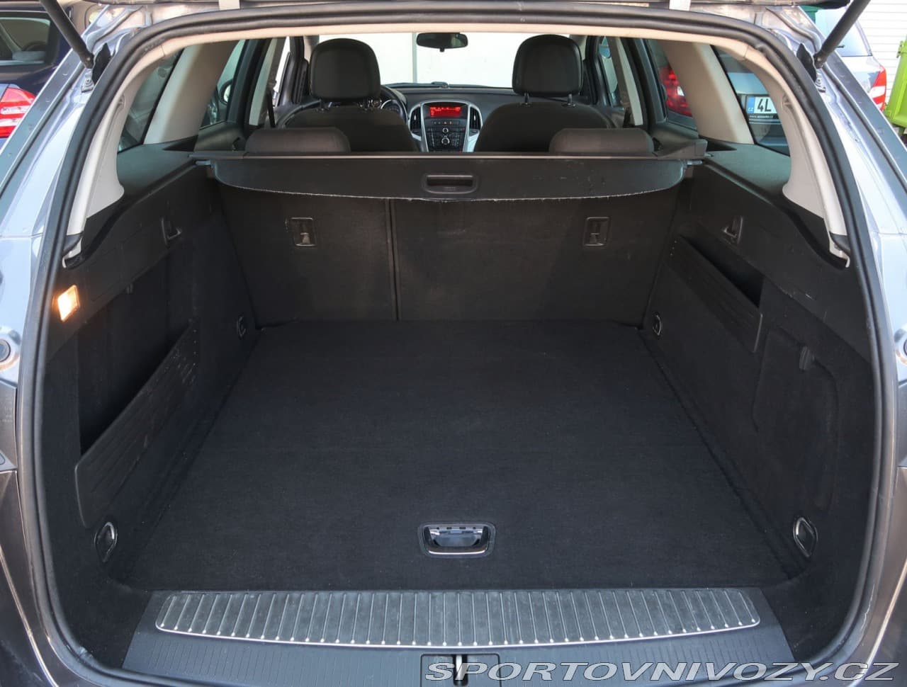 2011 Opel Astra - 14