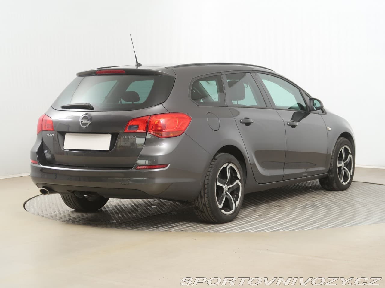 2011 Opel Astra - 5