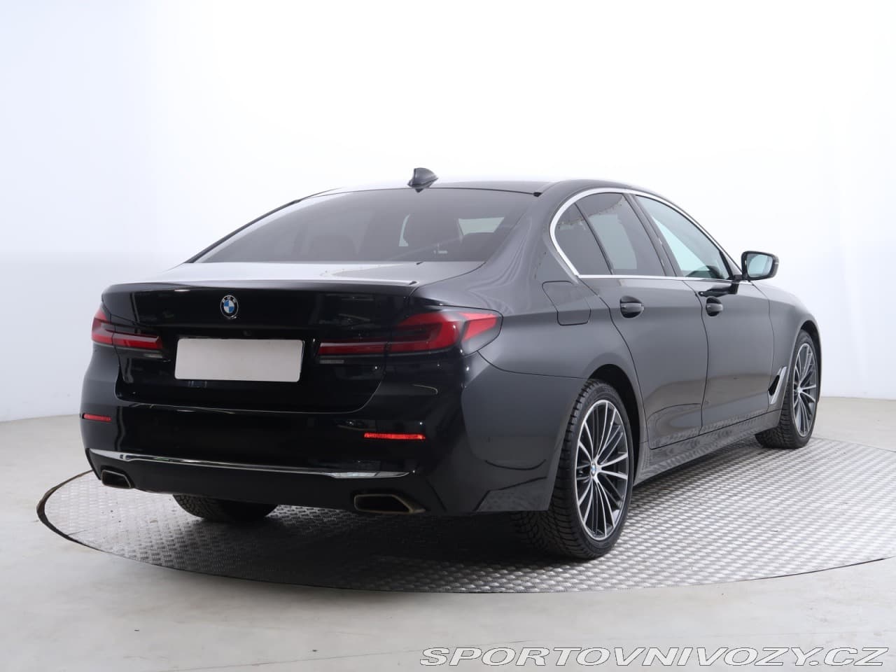 2023 BMW 5-Series - 5