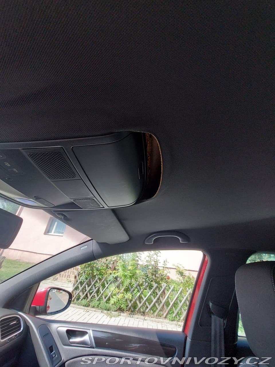 2011 Volkswagen Golf - 20