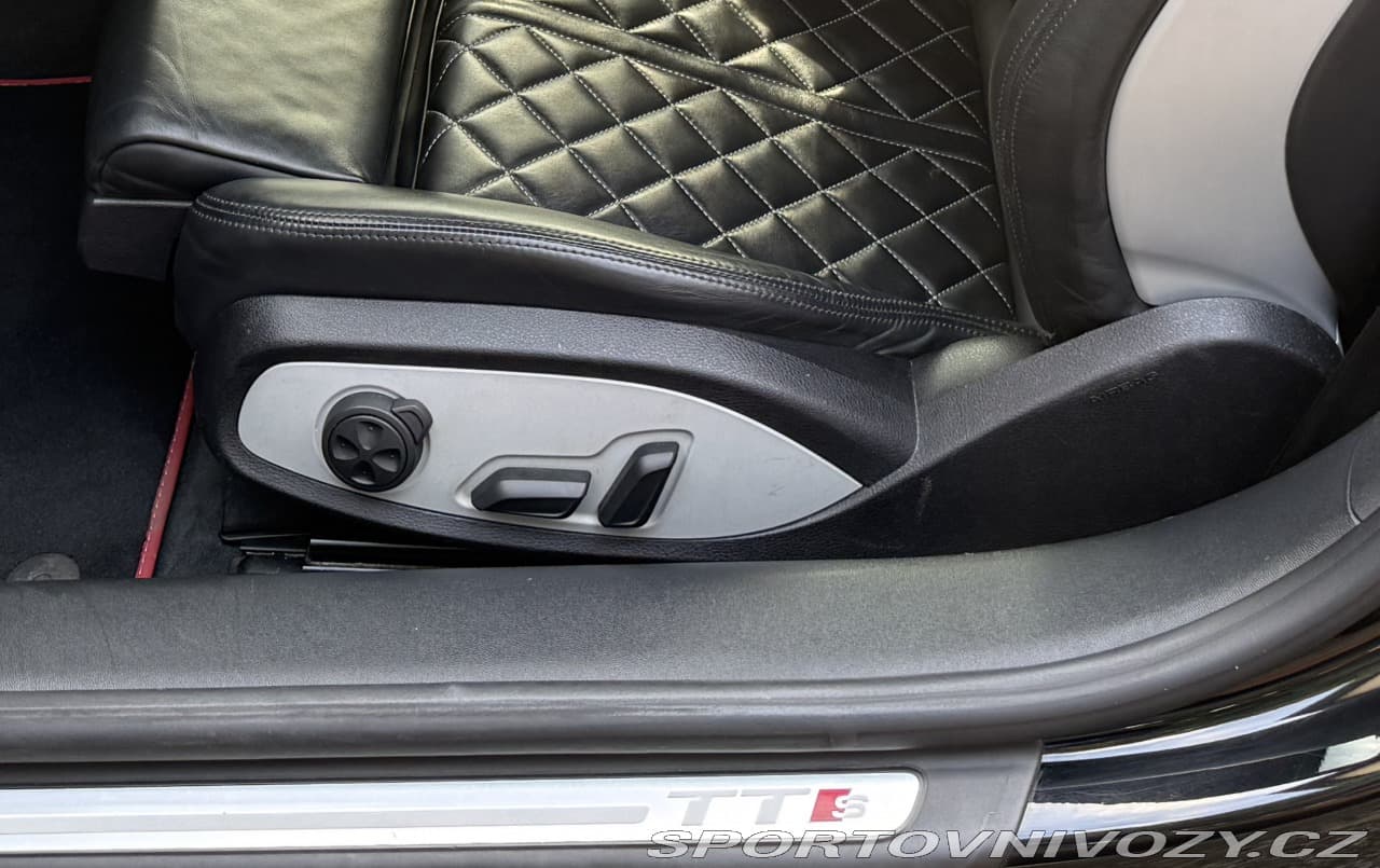 2015 Audi TT - 19