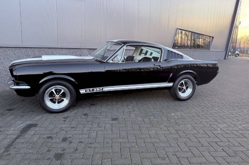 1966 Ford Mustang - 9