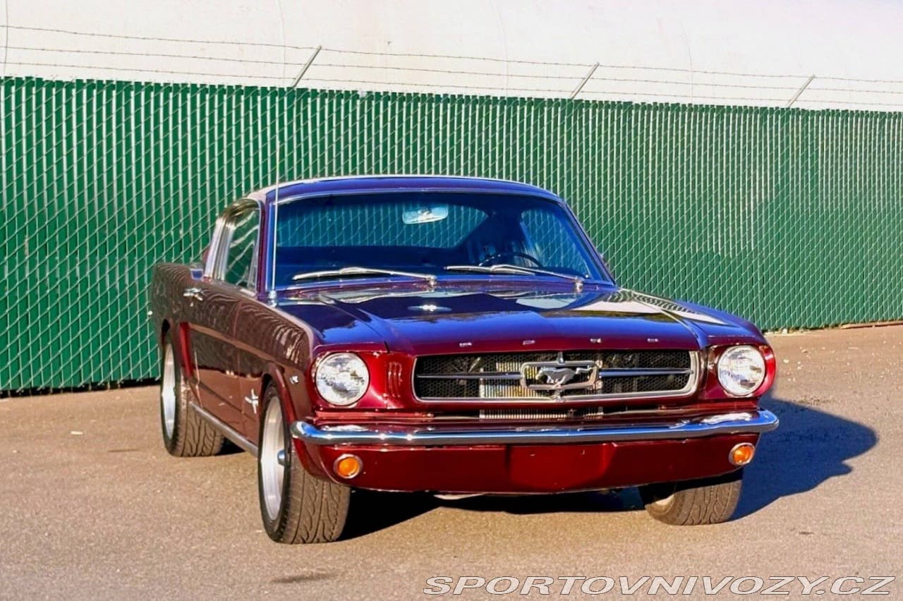 1965 Ford Mustang - 8