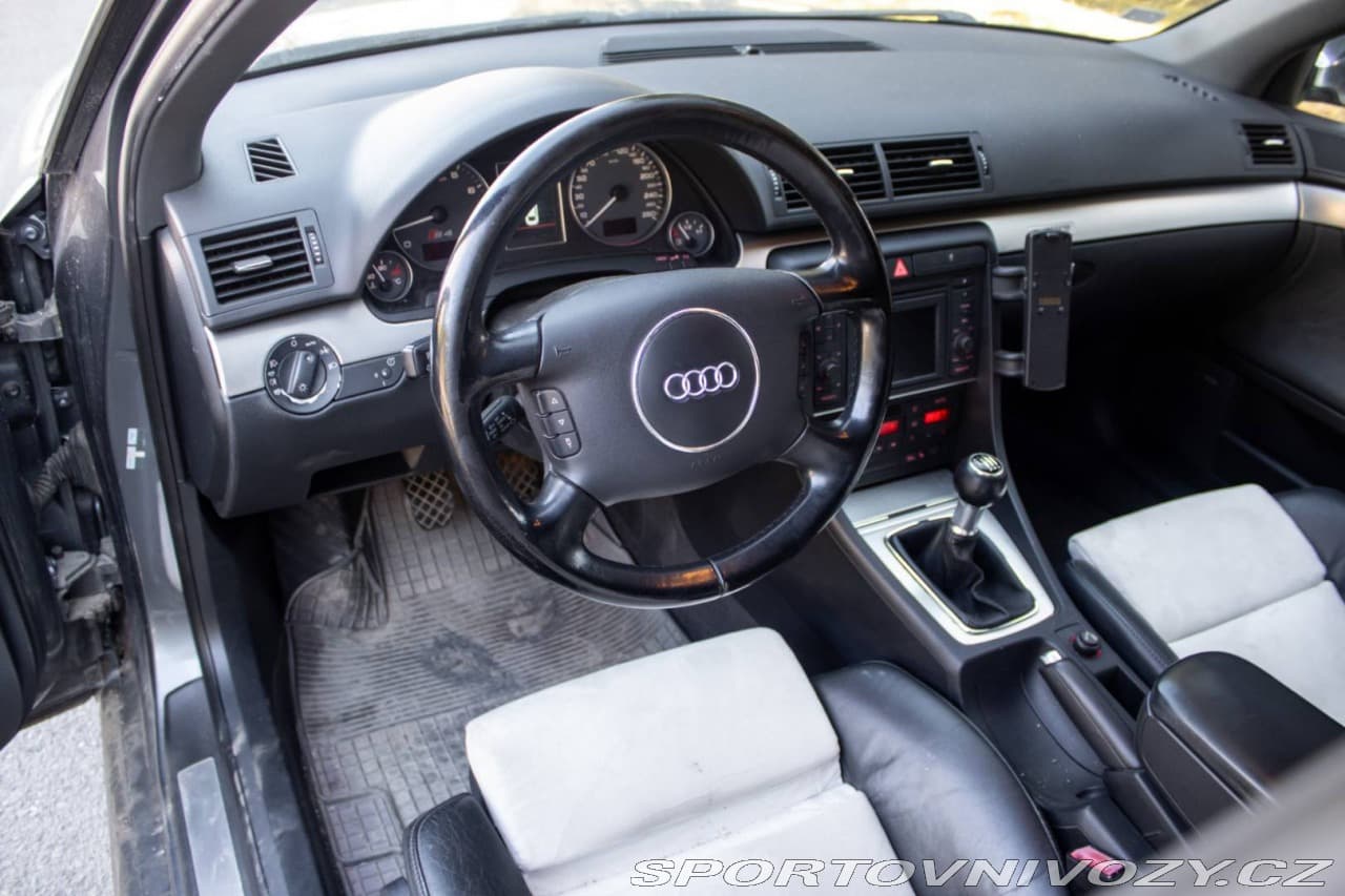 2004 Audi S4 - 13