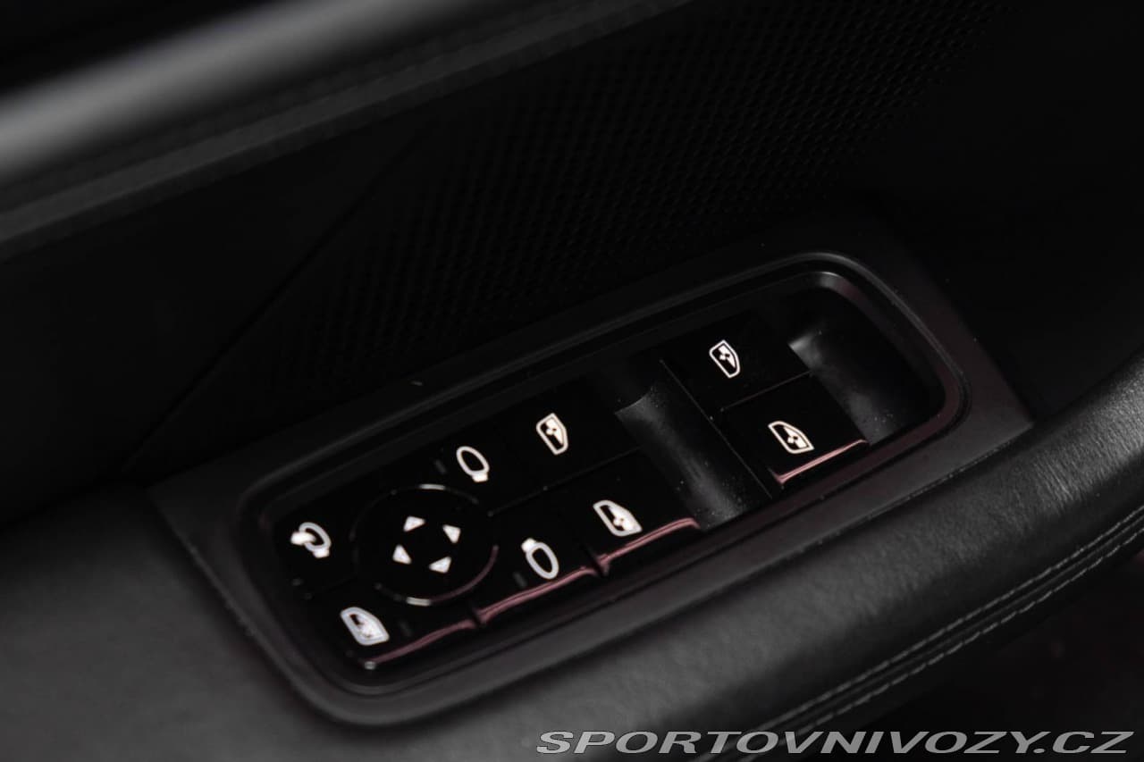 2020 Porsche Taycan - 13