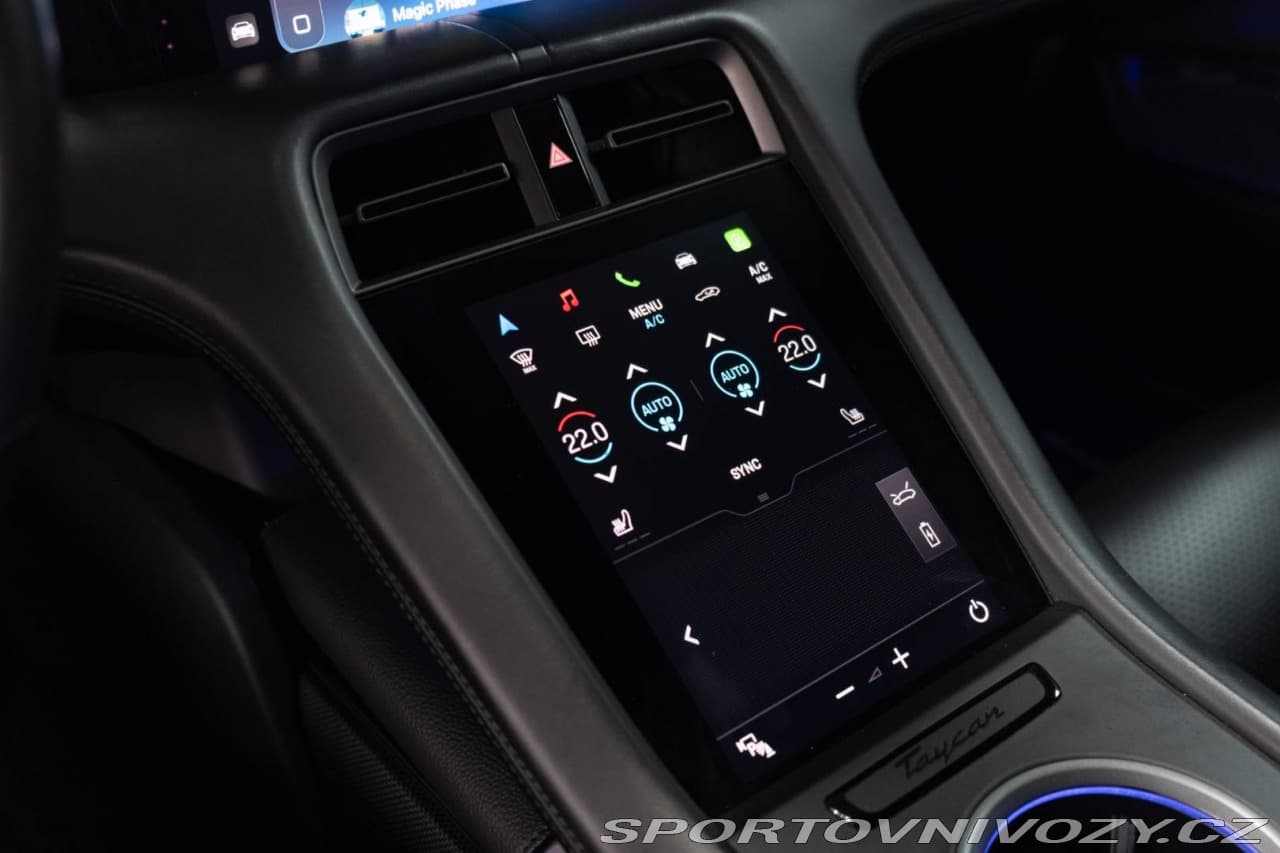 2020 Porsche Taycan - 16