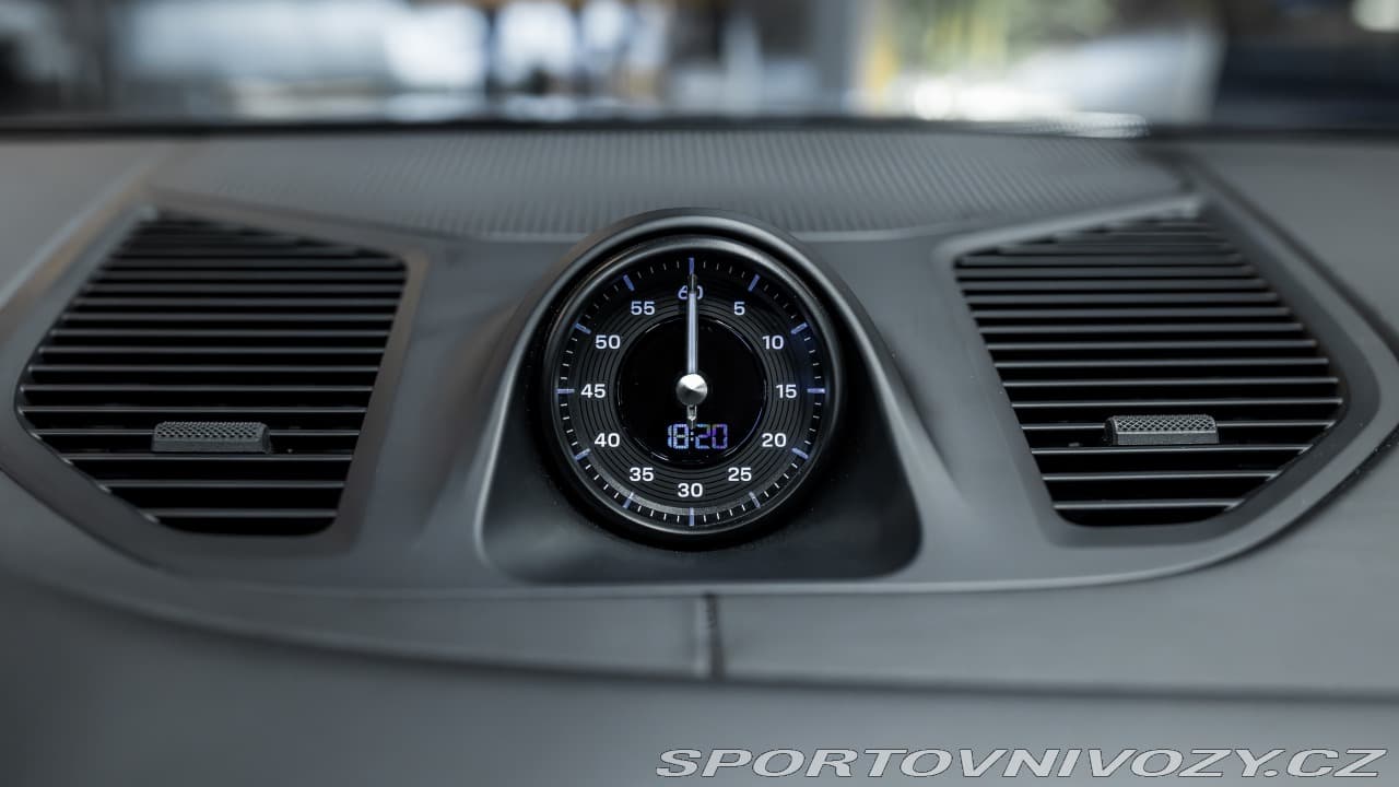 2024 Porsche Cayenne - 11