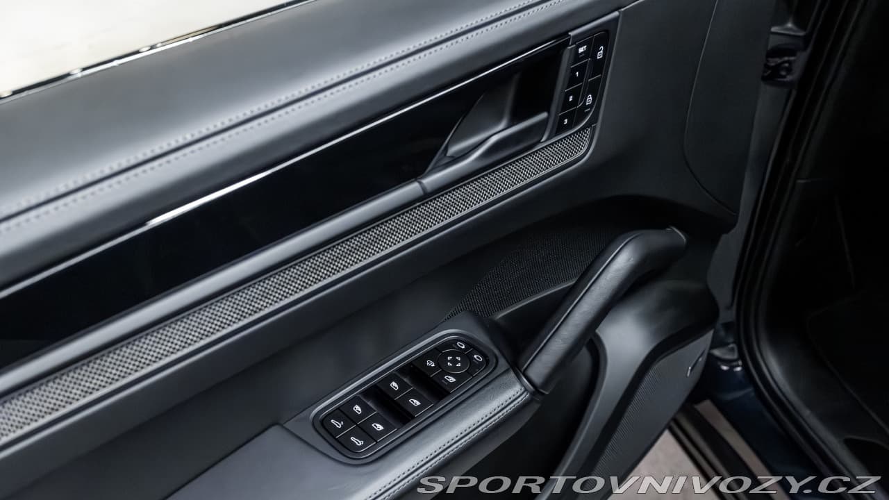 2024 Porsche Cayenne - 4