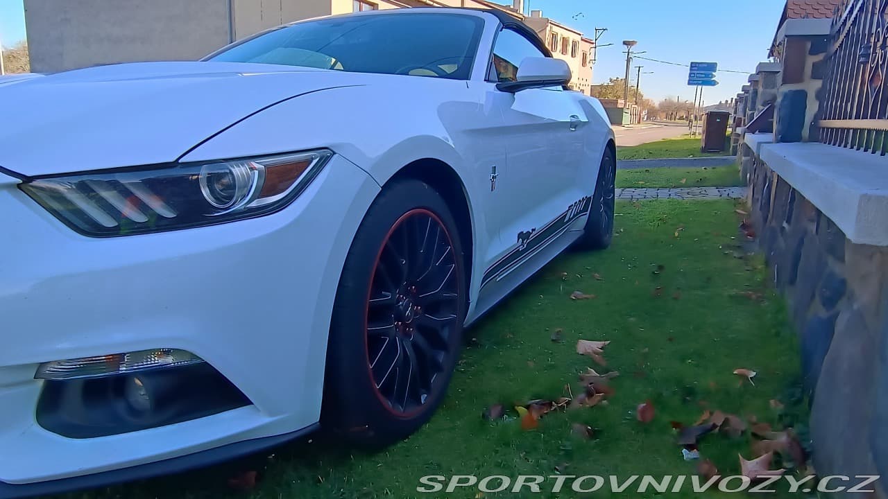 2015 Ford Mustang - 7