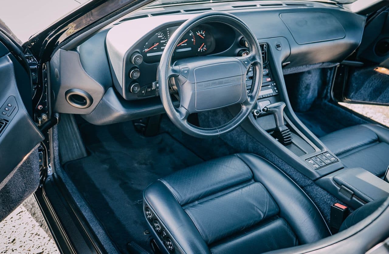 1992 Porsche 928 - 5