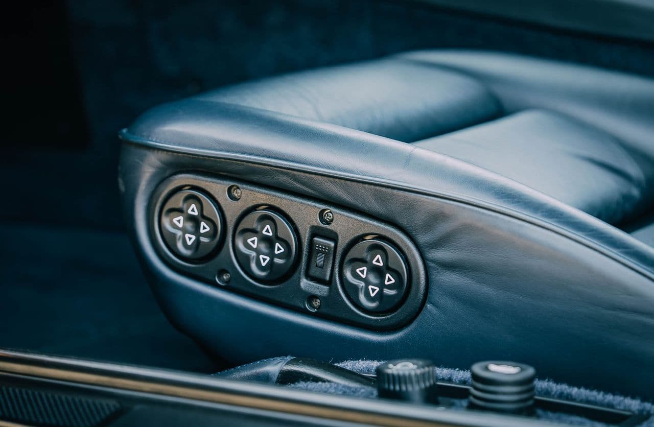 1992 Porsche 928 - 6