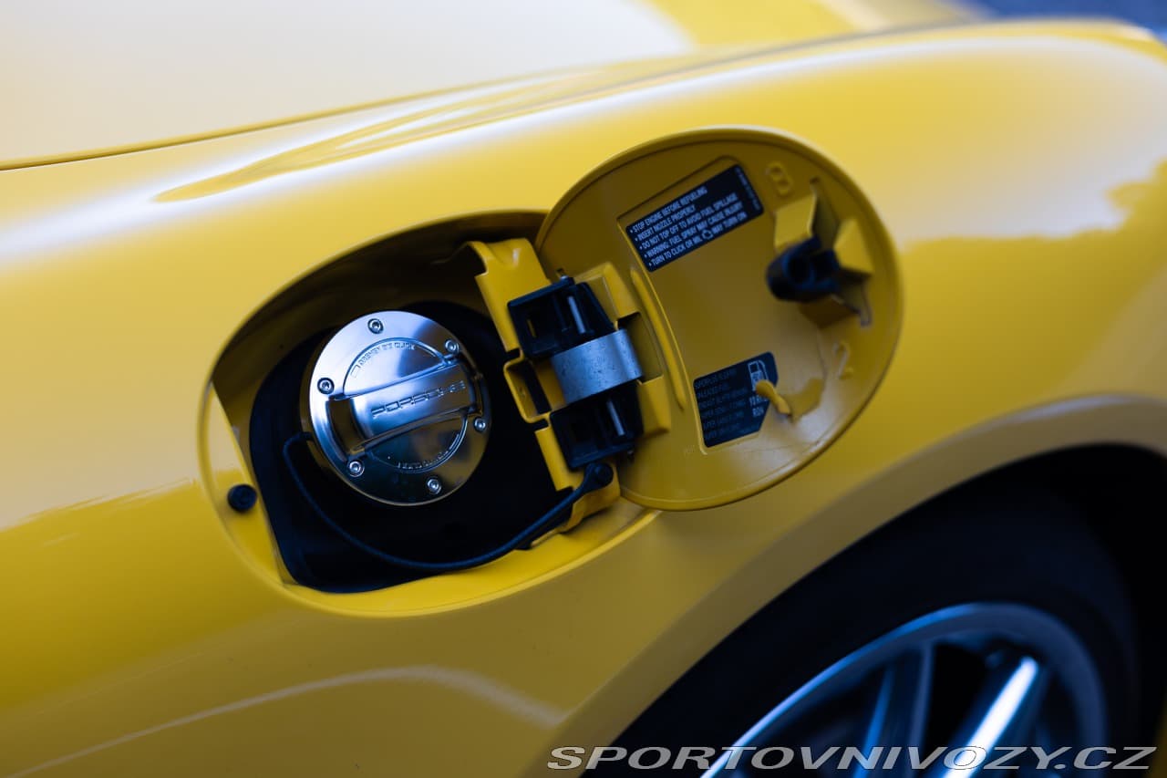 2009 Porsche Cayman - 10