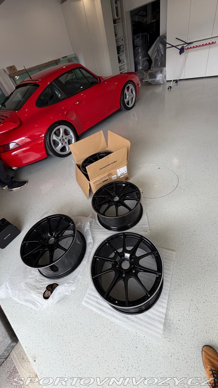 2009 Porsche Cayman - 18