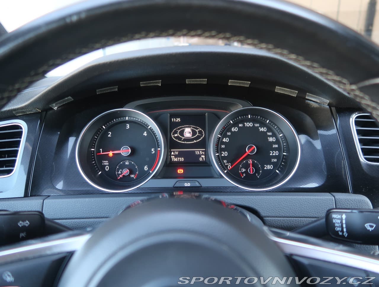 2016 Volkswagen Golf - 11