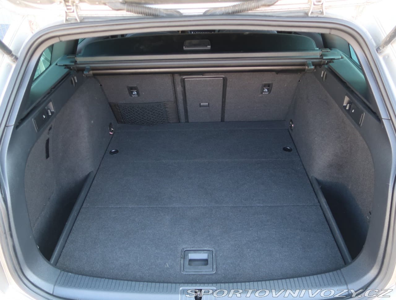 2016 Volkswagen Golf - 14