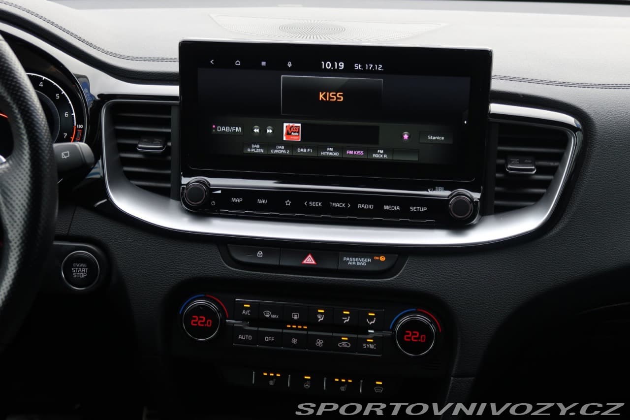 2020 Kia Proceed - 12