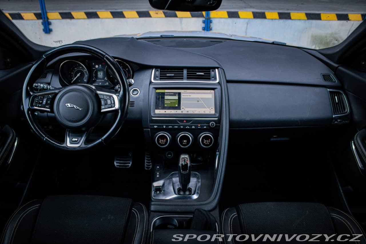 2020 Jaguar E-Pace - 16