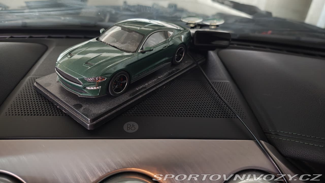 2020 Ford Mustang - 15