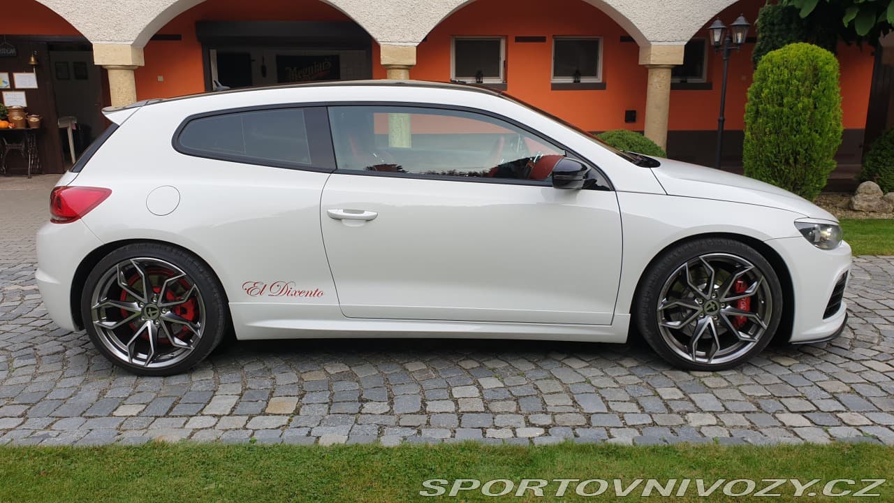 2010 Volkswagen Scirocco - 4