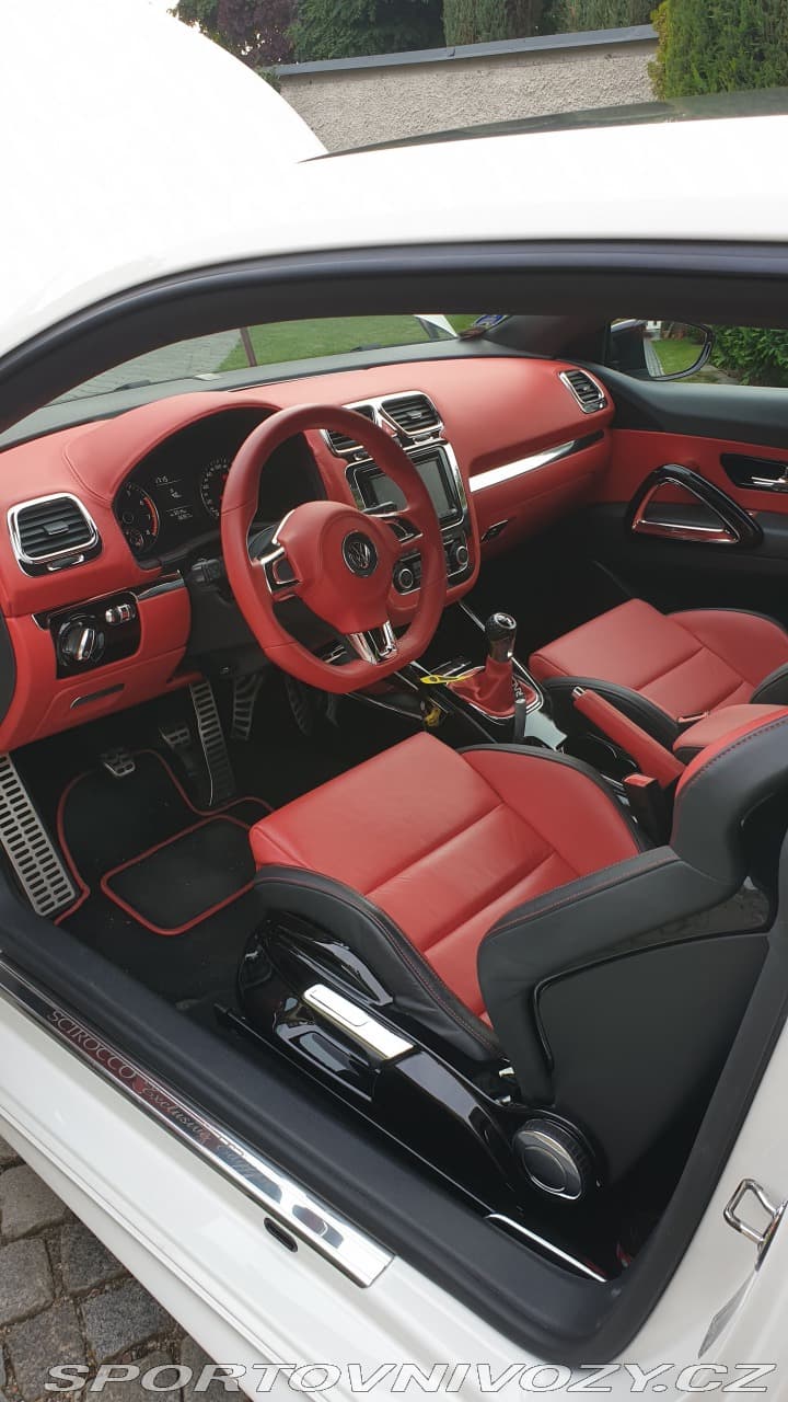 2010 Volkswagen Scirocco - 5