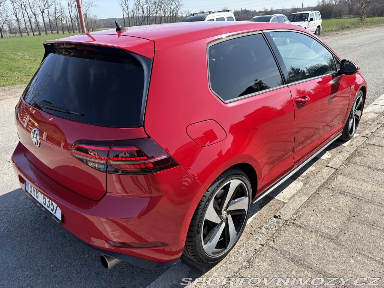 2018 Volkswagen Golf - 3