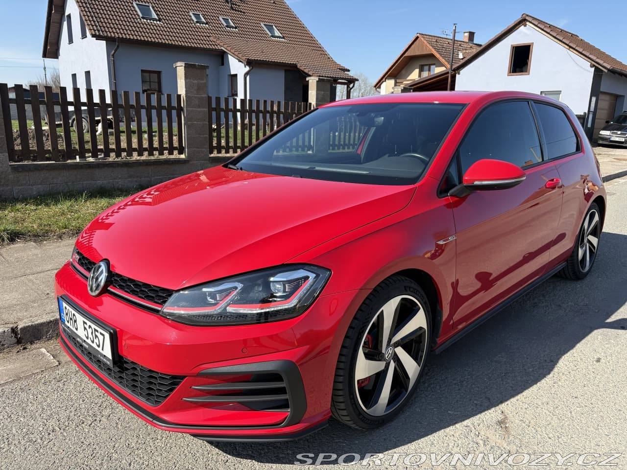 2018 Volkswagen Golf - 7
