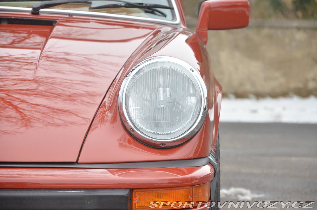 1977 Porsche 911 - 10
