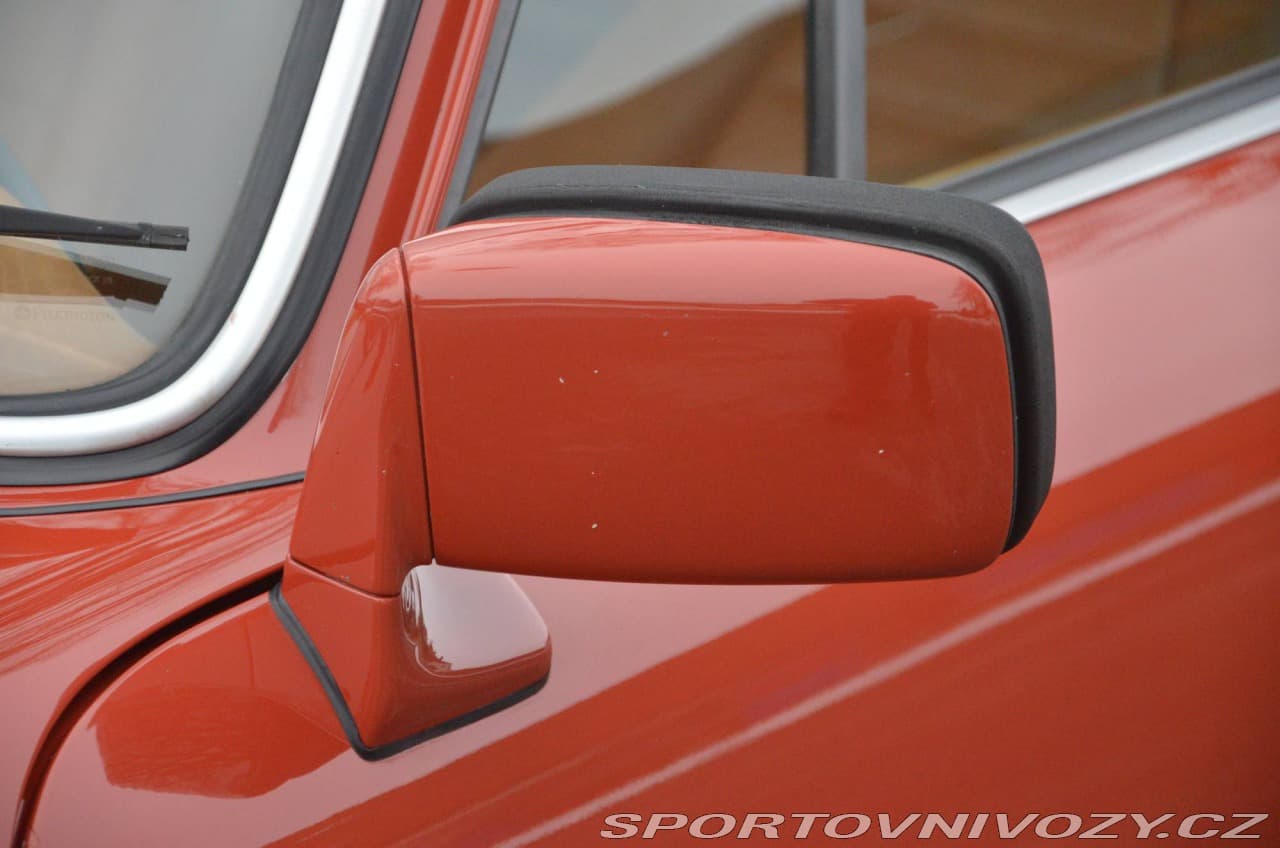 1977 Porsche 911 - 20