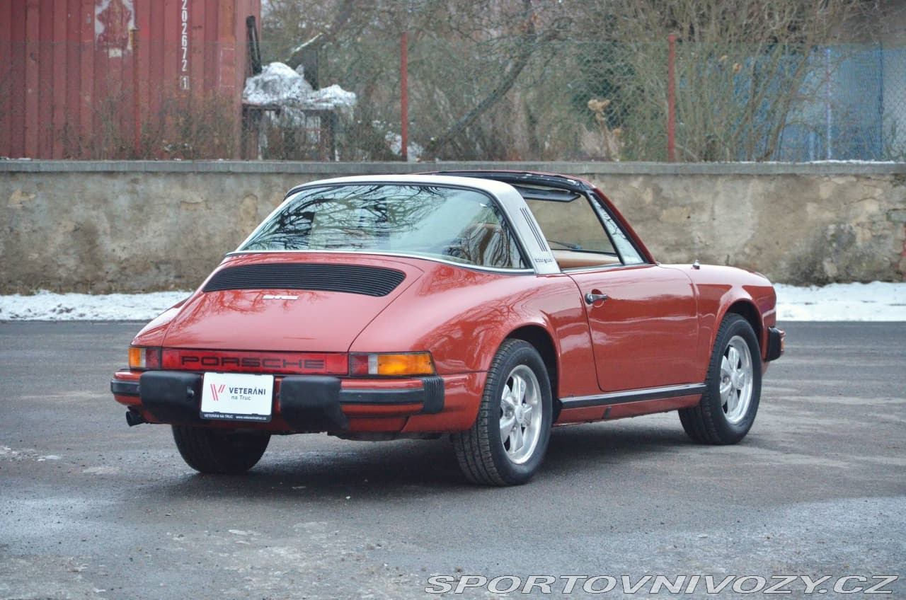 1977 Porsche 911 - 3
