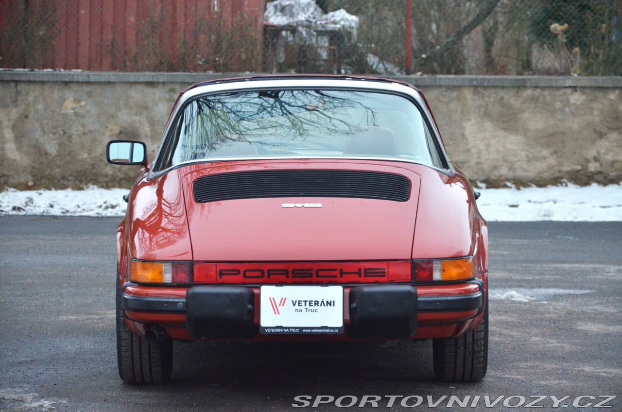 1977 Porsche 911 - 4