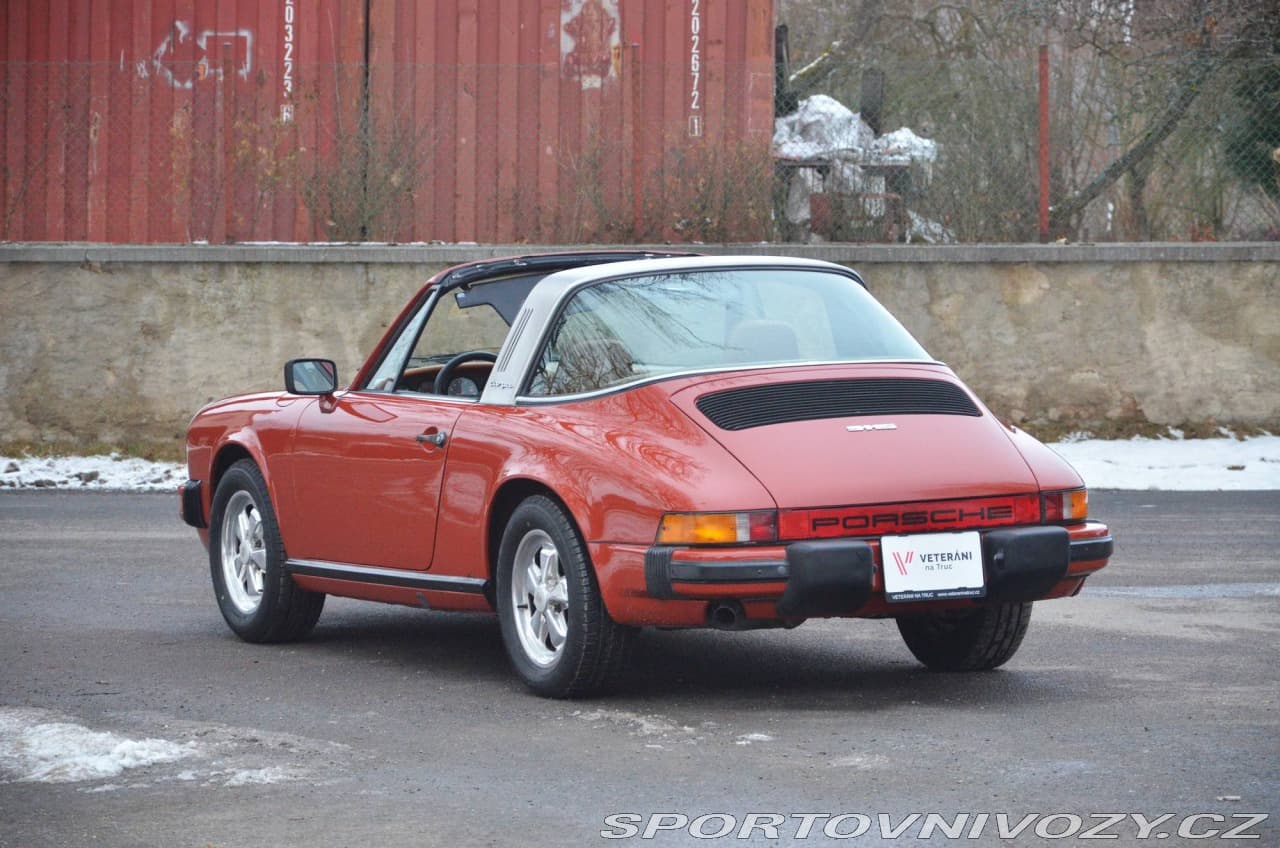 1977 Porsche 911 - 5