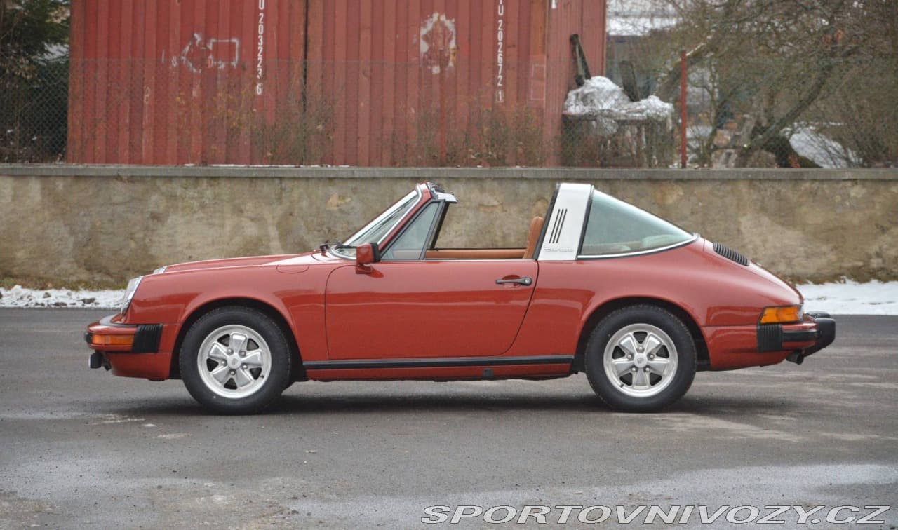 1977 Porsche 911 - 6