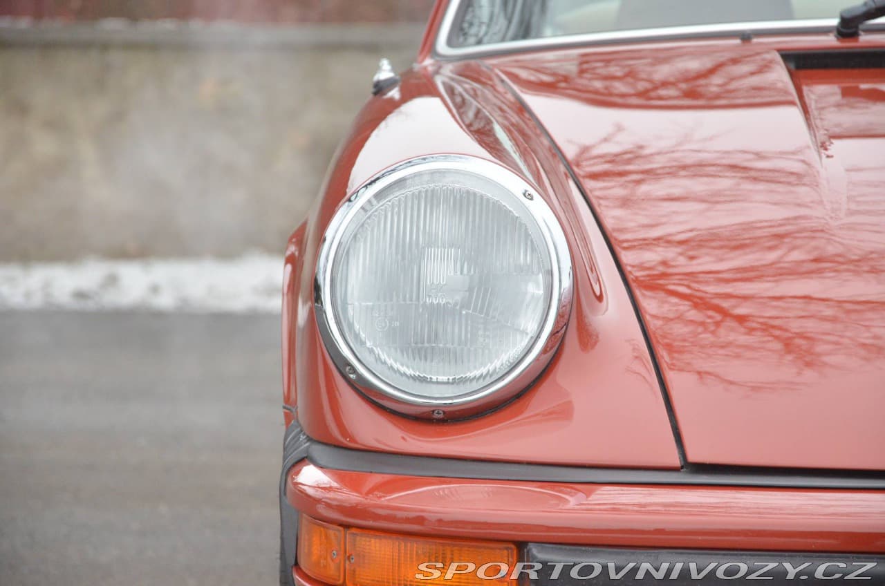 1977 Porsche 911 - 9