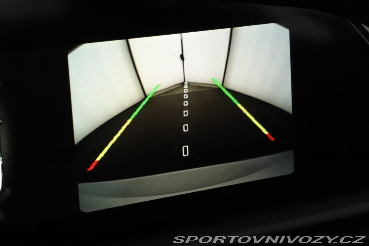 2019 Alfa Romeo Giulia - 16