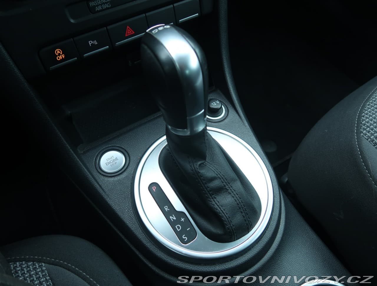 2016 Volkswagen Beetle - 13