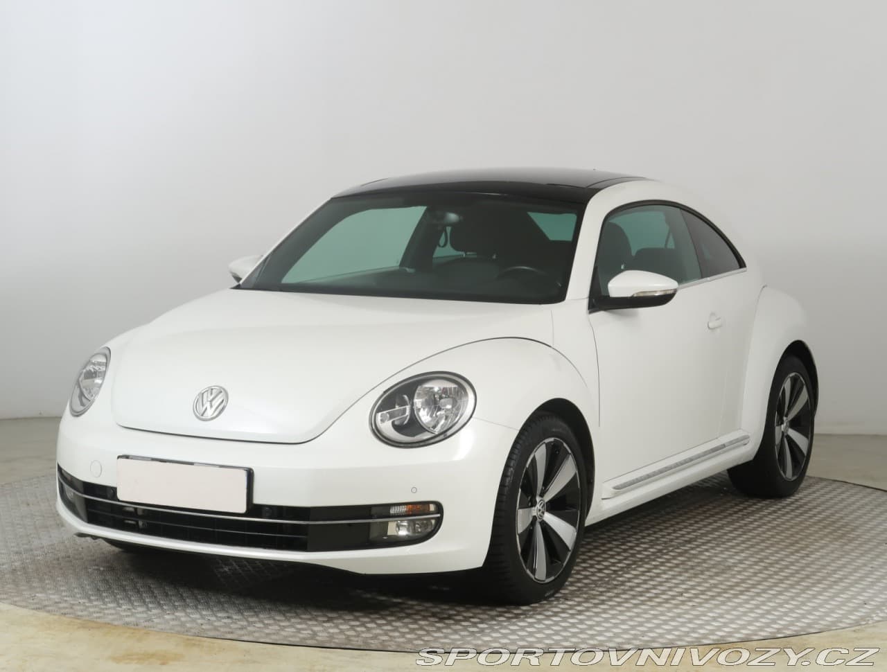 2016 Volkswagen Beetle - 2