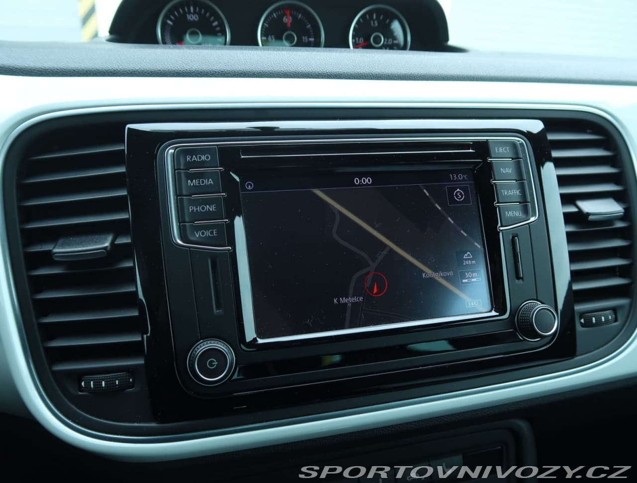 2016 Volkswagen Beetle - 20