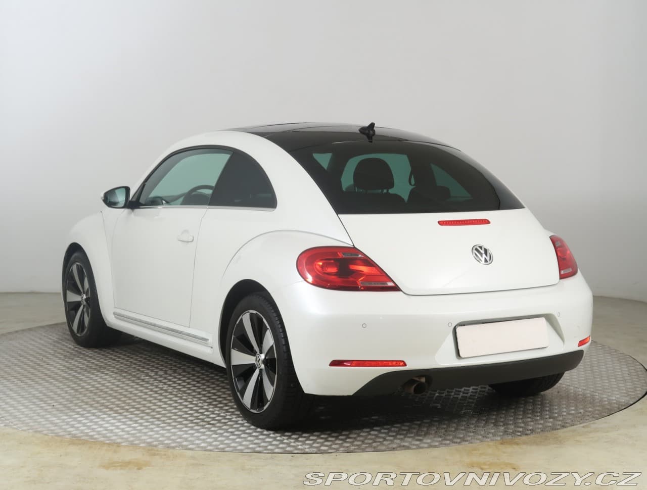 2016 Volkswagen Beetle - 4