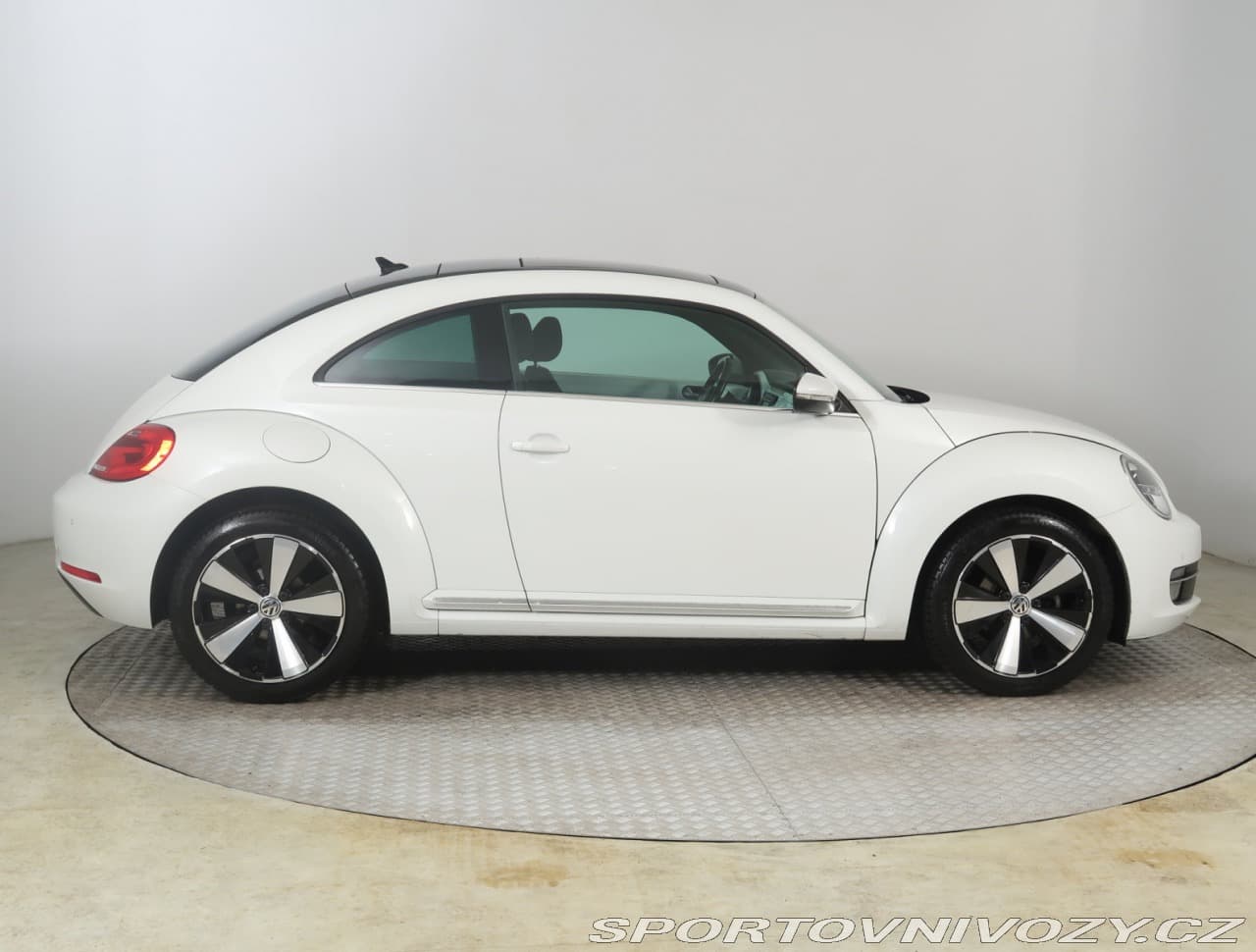 2016 Volkswagen Beetle - 6